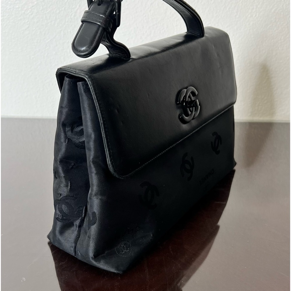 Vintage Chanel purse